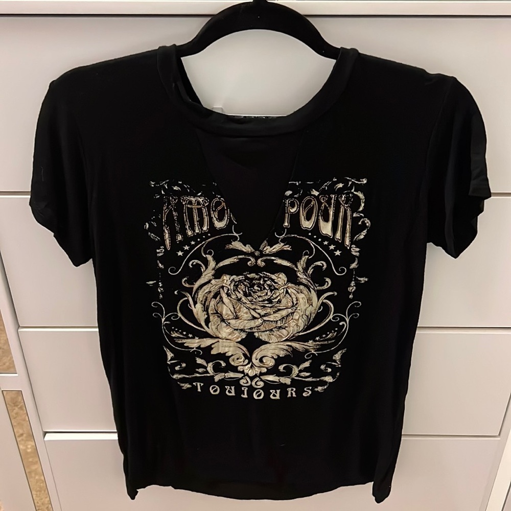 Women’s graphic tee